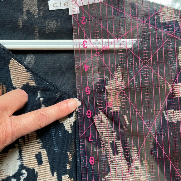 Lined-Sheer Print Top - Picture 7 of 7